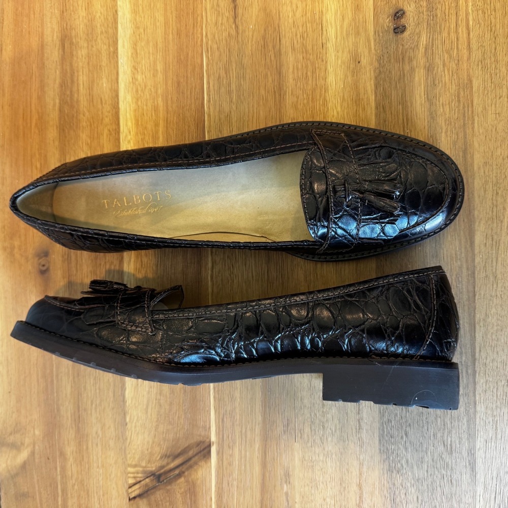 Talbots Women 9 Dark Brown Croc Embossed Leather Tassel Loafers Low Heel Shoes - Picture 2 of 14